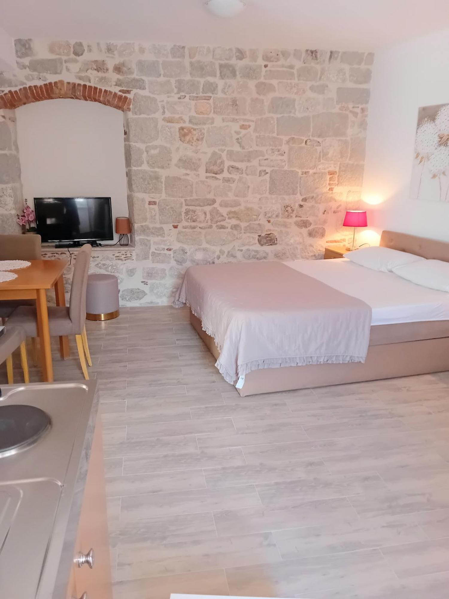 Apartment Andela Kastela Exterior photo